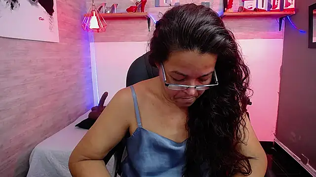 Snapshot of MaturePure chatting on 11/04/25, 10:42 MaturePure online show from 11/04/25, 10:42