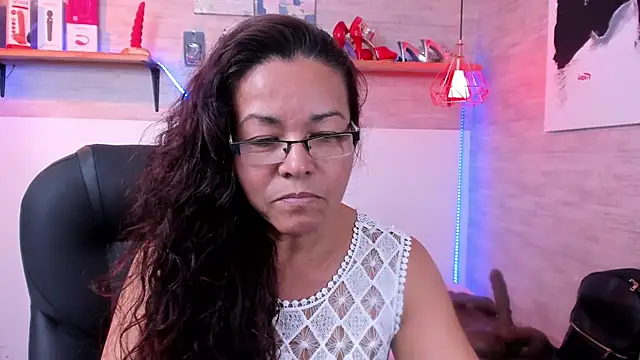 Snapshot of MaturePure chatting on 11/13/25, 07:46 MaturePure online show from 11/13/25, 07:46