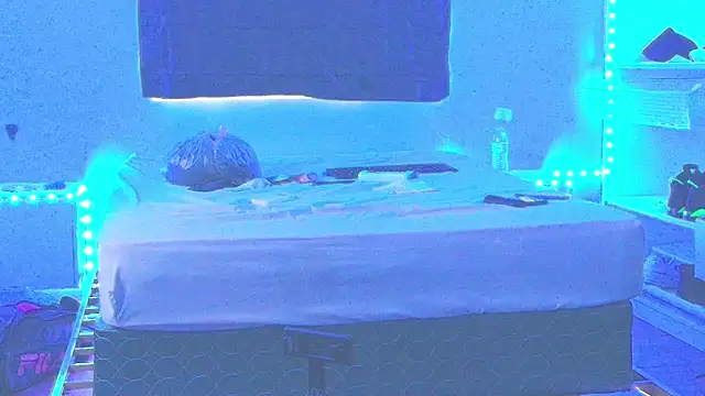 Snapshot of THICKwithDICKK chatting on 12/14/24, 10:28 THICKwithDICKK online show from 12/14/24, 10:28