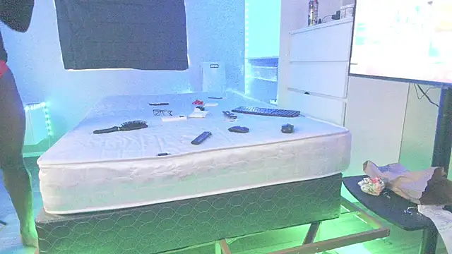 Snapshot of THICKwithDICKK chatting on 01/28/25, 07:53 THICKwithDICKK online show from 01/28/25, 07:53