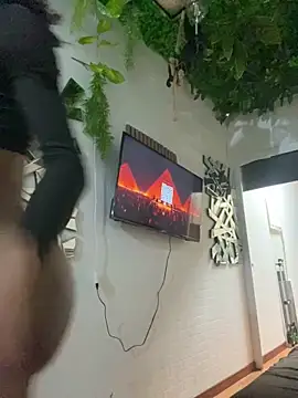 tamarabigass1 online show from 11/18/25, 05:34