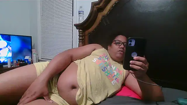 ebonyred online show from 12/31/24, 01:57