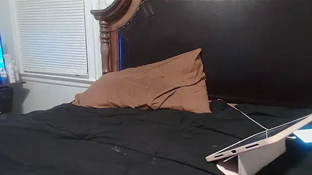 ebonyred online show from 01/06/25, 12:05