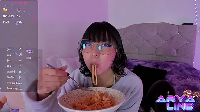 Snapshot of arysUwU chatting on 09/20/25, 01:17 arysUwU online show from 09/20/25, 01:17