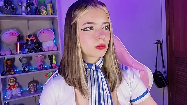 Snapshot of EmilyMiller_ chatting on 09/29/25, 04:23 EmilyMiller online show from 09/29/25, 04:23