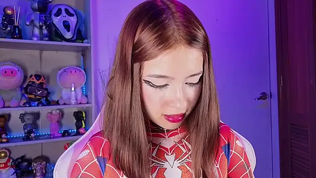 Snapshot of EmilyMiller_ chatting on 11/05/25, 04:18 EmilyMiller online show from 11/05/25, 04:18