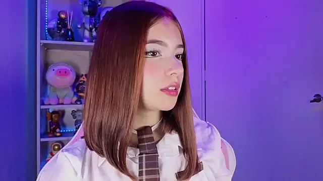 Snapshot of EmilyMiller_ chatting on 11/06/25, 04:08 EmilyMiller online show from 11/06/25, 04:08