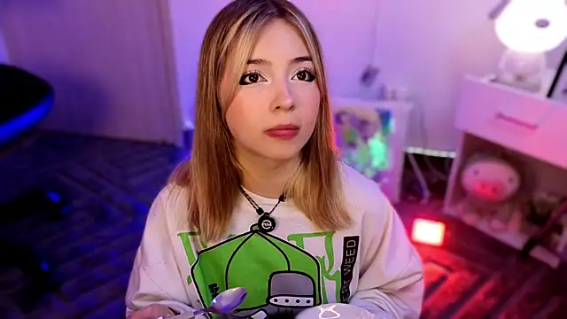 EmilyMiller  online show from 07/31/26, 06:51