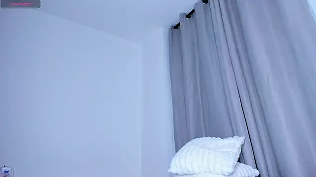 cheryl blossom69 online show from 10/29/25, 11:06