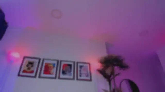 Taylor  foxxx online show from 09/17/25, 04:58