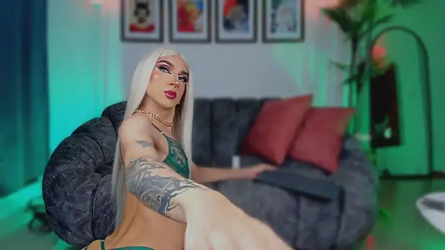 Taylor  foxxx online show from 09/20/25, 04:57