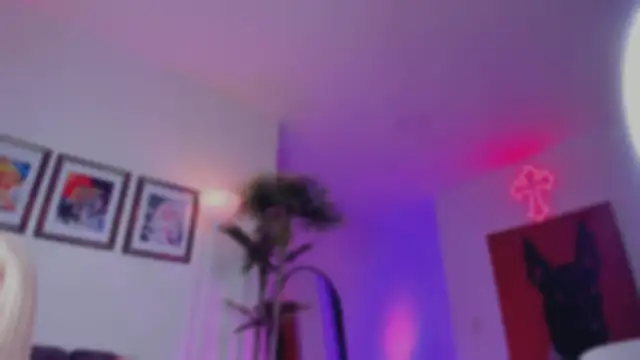 Taylor  foxxx online show from 10/09/25, 04:21