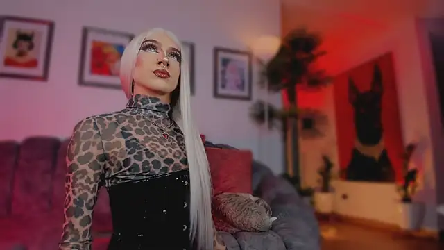 Taylor  foxxx online show from 07/04/26, 06:08