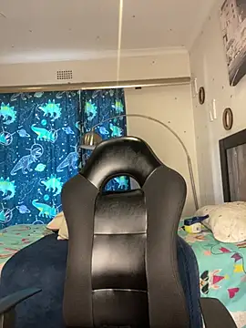 Honeycoco0211 online show from 02/09/25, 05:08