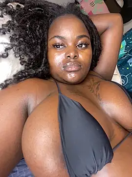 Honeycoco0211 online show from 02/17/25, 06:31