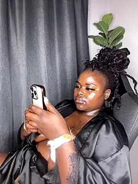 Honeycoco0211 online show from 10/05/25, 07:34