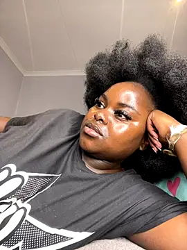 Honeycoco0211 online show from 12/04/25, 10:18