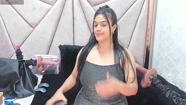 Snapshot of Deisy_Torres chatting on 02/18/25, 10:03 Deisy Torres online show from 02/18/25, 10:03