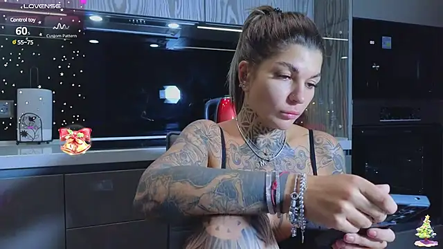 tattooedBabyy online show from 01/02/25, 02:57