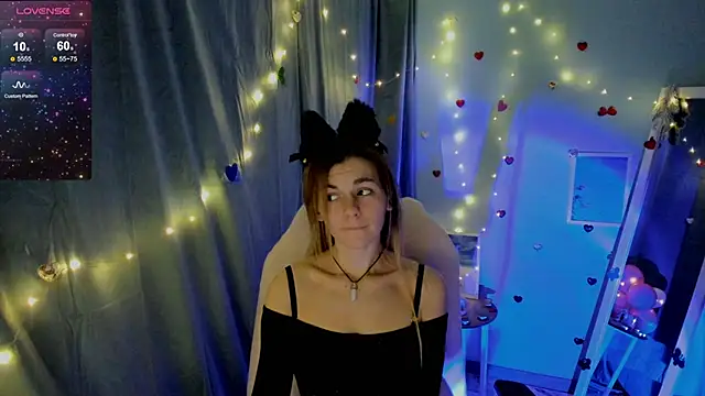 Snapshot of Sweet_me_ chatting on 02/14/25, 10:14 Sweet me online show from 02/14/25, 10:14