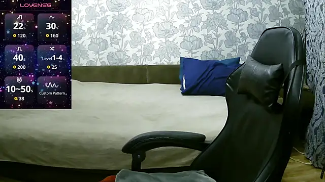 Snapshot of Sabrina_Poison chatting on 11/13/25, 03:38 Sabrina Poison online show from 11/13/25, 03:38