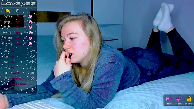 Snapshot of kitti_kaattt chatting on 12/04/24, 03:15 kitti kaattt online show from 12/04/24, 03:15