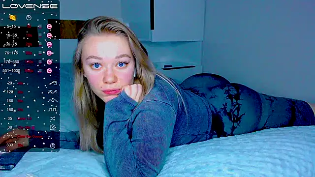 Snapshot of kitti_kaattt chatting on 12/14/24, 12:55 kitti kaattt online show from 12/14/24, 12:55