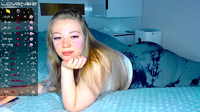 Snapshot of kitti_kaattt chatting on 03/12/25, 03:57 kitti kaattt online show from 03/12/25, 03:57
