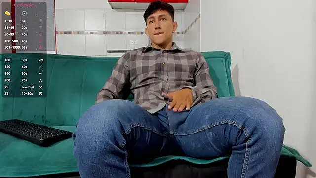 Snapshot of jacques_cardiet chatting on 09/15/25, 01:33 jacques cardiet online show from 09/15/25, 01:33