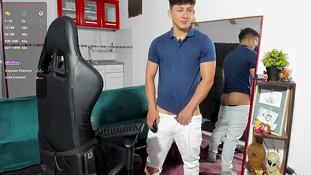 Snapshot of jacques_cardiet chatting on 10/08/25, 11:30 jacques cardiet online show from 10/08/25, 11:30