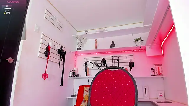 Alejandra Dunn online show from 01/30/25, 05:39