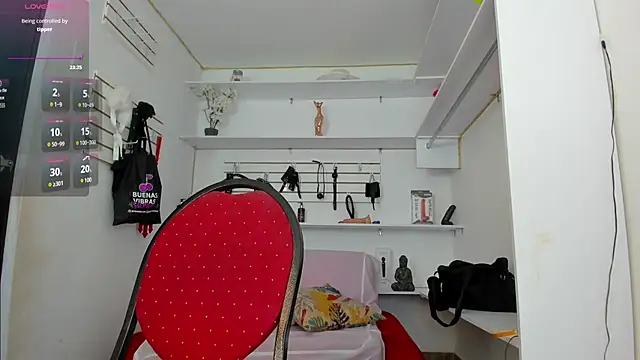 Alejandra Dunn online show from 02/18/25, 01:44