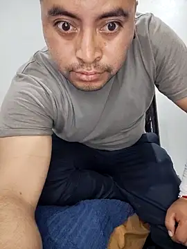 Snapshot of Potro23hotzen chatting on 09/14/25, 10:31 Potro23hotzen online show from 09/14/25, 10:31