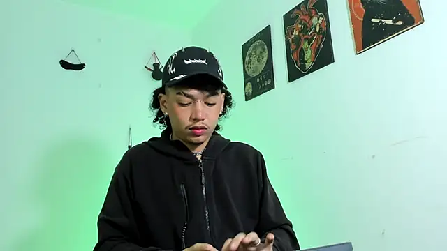 GaelOconnerr online show from 12/27/24, 03:53