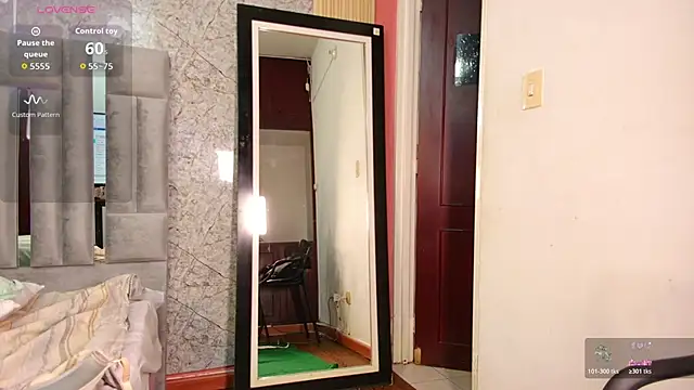 Snapshot of MiissBNasty chatting on 10/19/25, 12:17 MiissBNasty online show from 10/19/25, 12:17