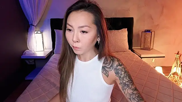 im casey online show from 11/12/25, 07:20