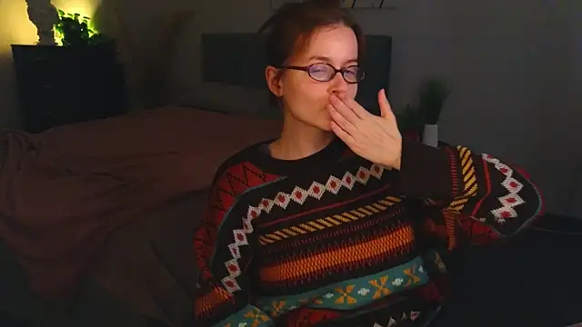 reb luvng online show from 10/11/25, 01:42