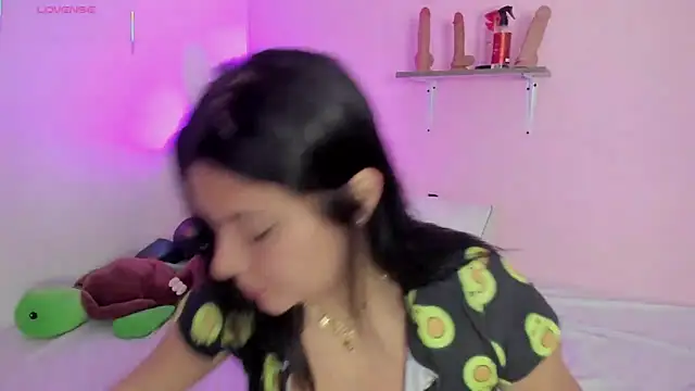 Oriana Guzman online show from 11/14/25, 12:42