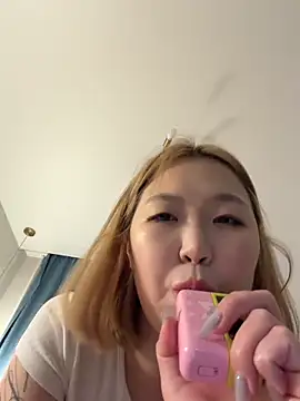 Aiko Yumi online show from 06/11/26, 08:07