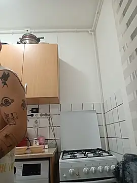 Snapshot of BenDover313OF chatting on 11/10/25, 06:29 BenDover313OF online show from 11/10/25, 06:29