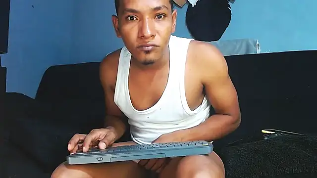 Snapshot of Grandeygruesa1 chatting on 11/01/25, 03:19 Grandeygruesa1 online show from 11/01/25, 03:19