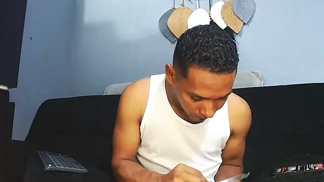 Snapshot of Grandeygruesa1 chatting on 11/10/25, 06:12 Grandeygruesa1 online show from 11/10/25, 06:12