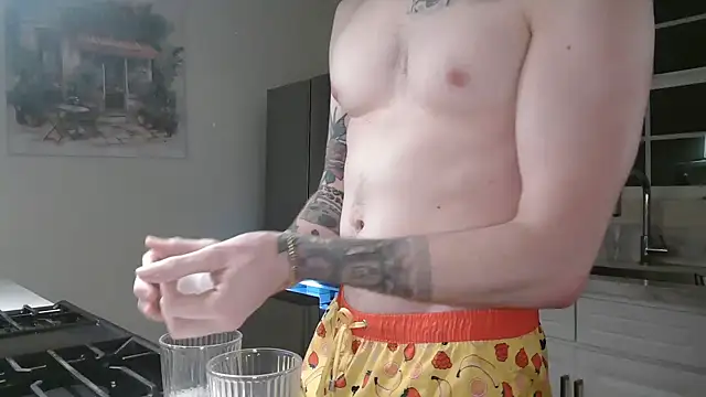 Snapshot of NatalieKneals chatting on 11/26/25, 07:20 NatalieKneals online show from 11/26/25, 07:20