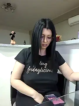 Snapshot of Milf_Abigail chatting on 01/13/25, 02:28 Milf Abigail online show from 01/13/25, 02:28