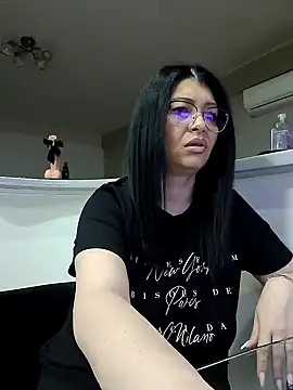 Snapshot of Milf_Abigail chatting on 01/21/25, 12:57 Milf Abigail online show from 01/21/25, 12:57