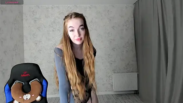 LissaCain online show from 12/03/24, 02:25