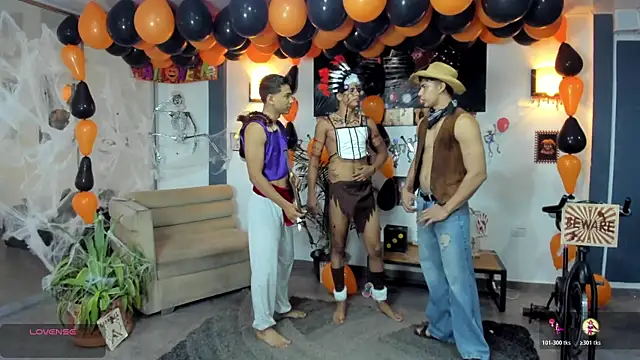 Snapshot of badguyss_bisex chatting on 10/30/25, 11:33 badguyss bisex online show from 10/30/25, 11:33