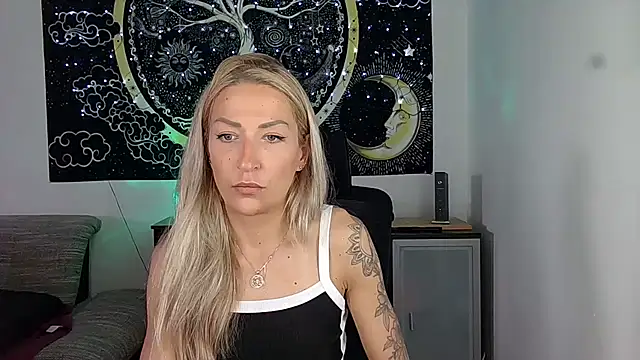 SexxyLiviaa online show from 06/02/26, 03:41