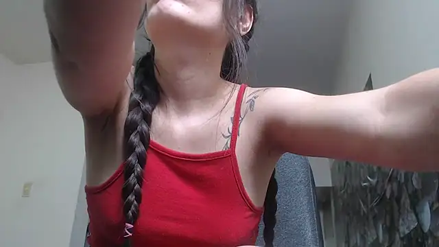 Snapshot of Karla_sweed chatting on 10/05/25, 11:35 Karla sweed online show from 10/05/25, 11:35