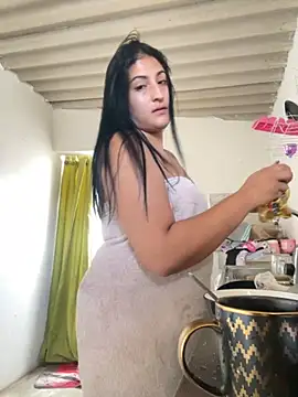 Snapshot of alondra_darling chatting on 09/19/25, 03:02 alondra darling online show from 09/19/25, 03:02